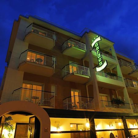 Hotel Garden Laigueglia Bagian luar foto