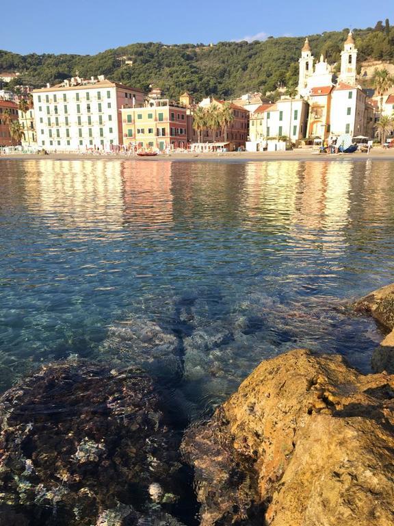 Hotel Garden Laigueglia Bagian luar foto